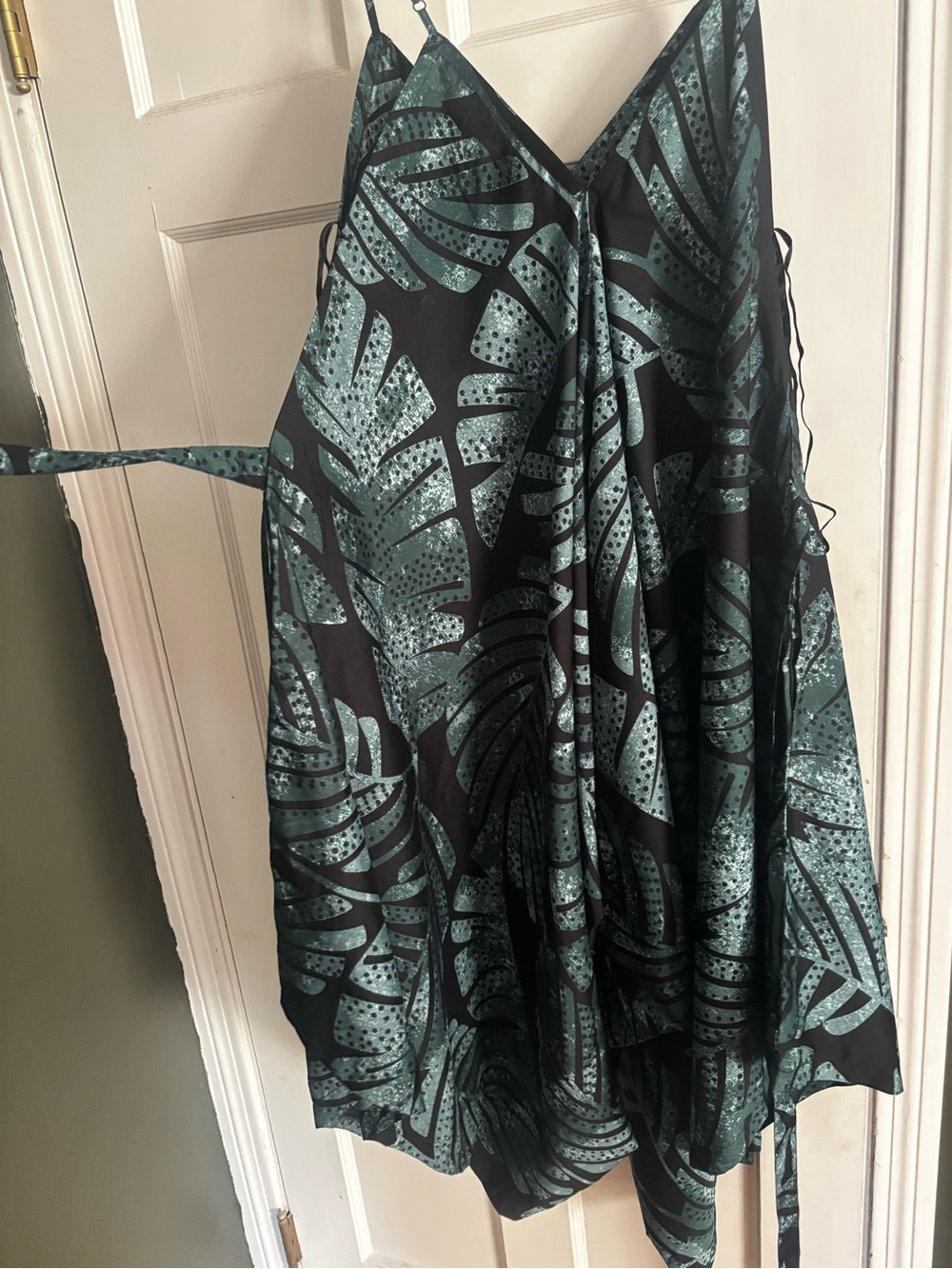 World Market Black & Teal Leaf Print wide leg  Jumpsuit NWT - Picture 4 of 4